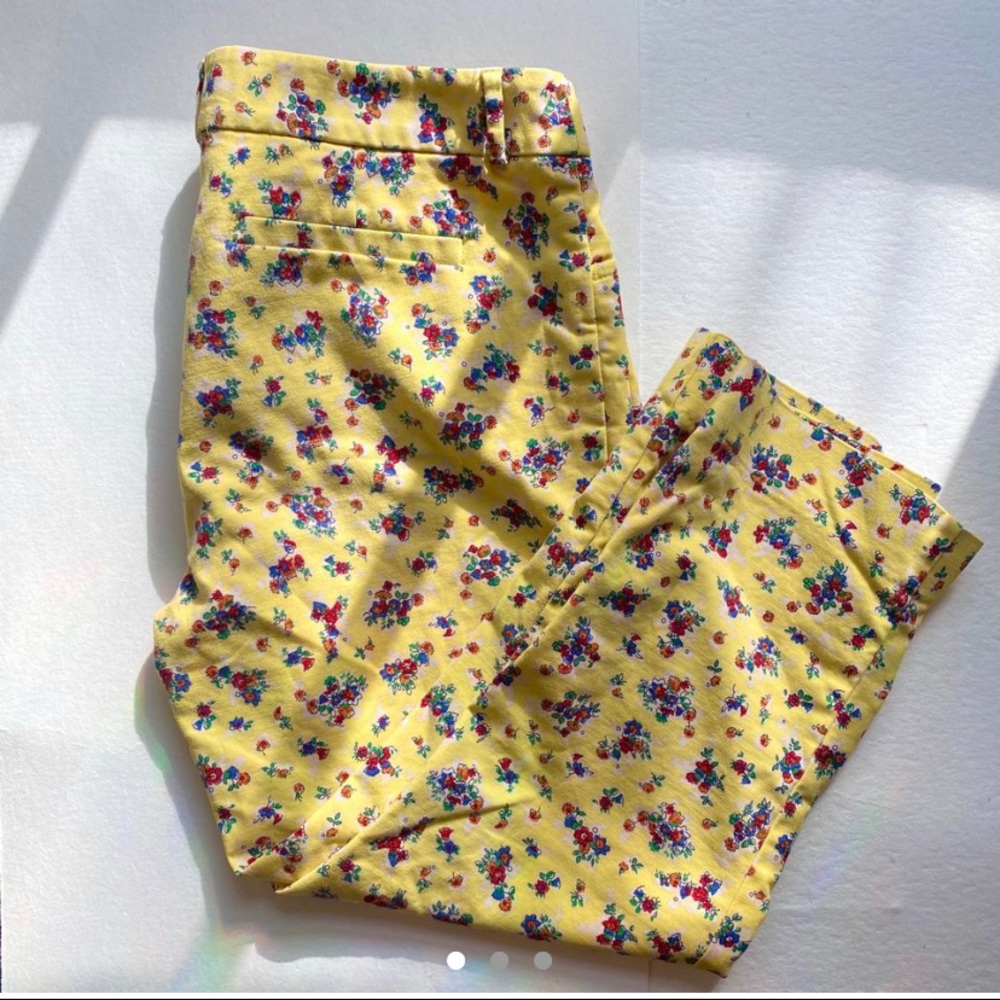 Ditsy print cottagecore cropped capri pants